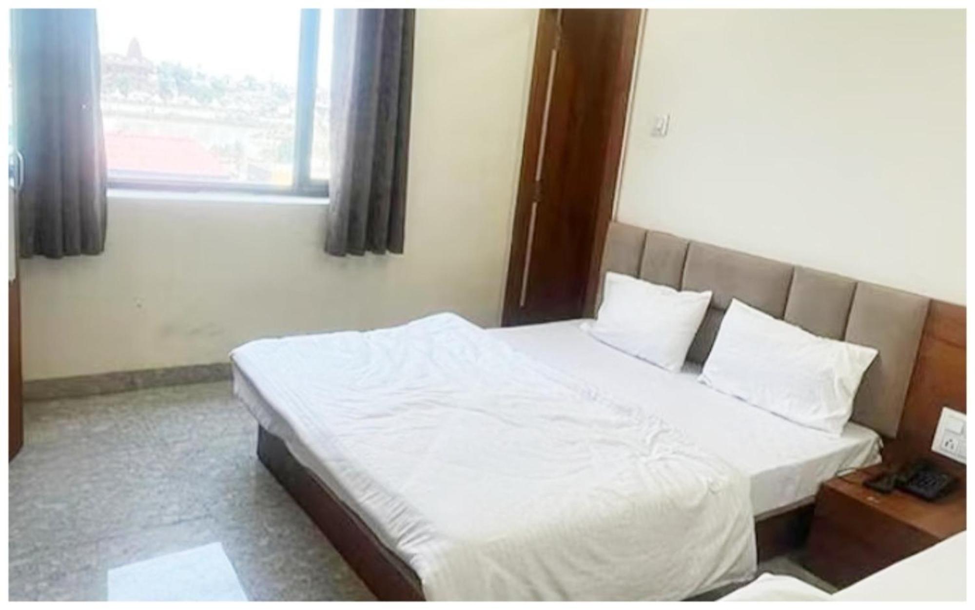 Premium Hotel Ujjain - G A R I M A - Near Mahakal Temple And Rivar - Railway Station - Hygiene & Spacious Room - With Wifi- And Parking Facilities - Best Hotel In Ujjain Exterior photo